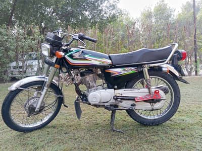 Honda CG 125 | Model 2016 | FIRST OWNER BIKE | Call 0329 - 8620376