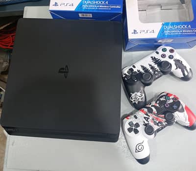 PS4 slim with 2 dual shock controllers jailbreak
