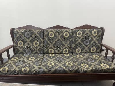 Individual Sofa Seats for Sale – 10 Seats, Very Good Condition