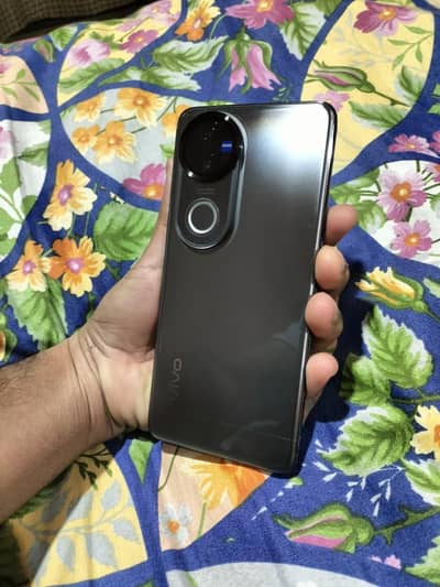 v50 5G / Battery Health 99%