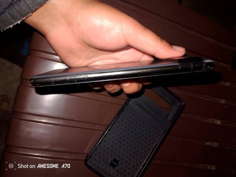 سیل کرنا ہے کوئی بھی مسئلہ نیہں ہے موبائیل میں 2