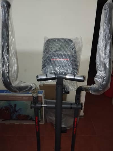 Slim line Elliptical Model 801-E only used 1 Month with box