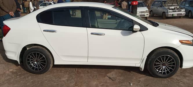 look like a new car just buy and drive