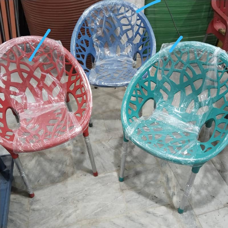 Chairs + Table Unbreakable 3