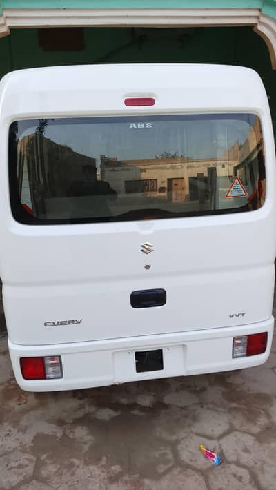 suzuki every vx white colour applied for pakistani 1400km unregistered