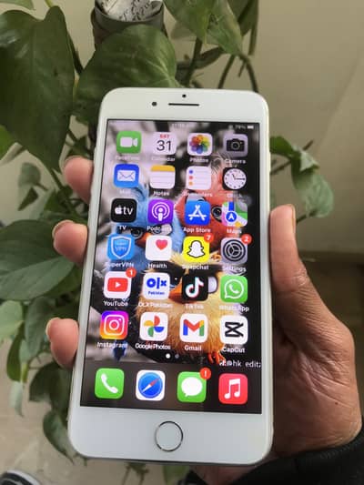 IPHONE 8plus (exchange possible)