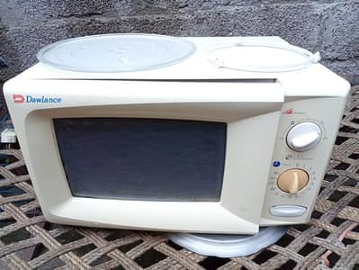 Microwave in an excellent condition is available for sale