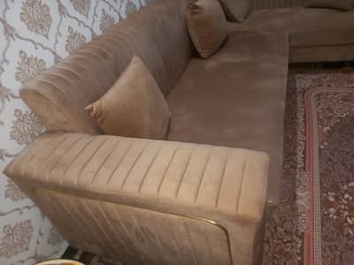 10/10 L shaped sofa seater