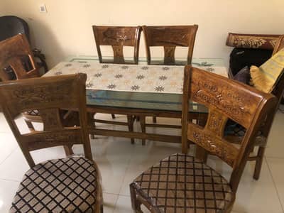 dinning table. . . simple -no brand