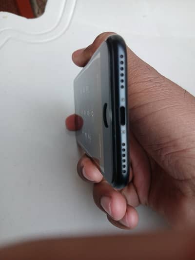 iPhone se 3  with box