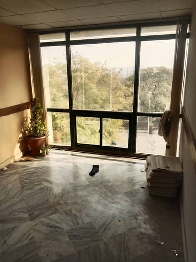 BLUE AREA OFFICE 350-SQUARE FEET FOR RENT JINNAH AVENUE FACING