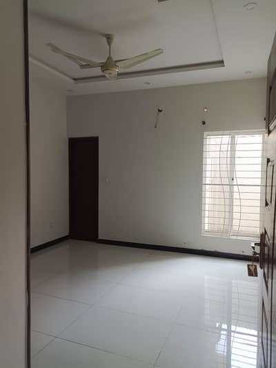 3marla upper portion for rent in jubilee town Lahore