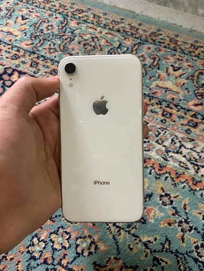 iphone xr 64gb