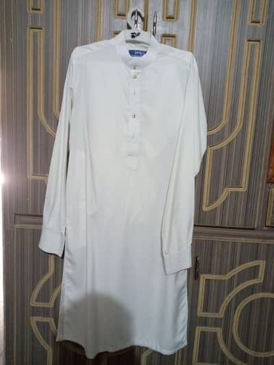 Suit For Sale In 1500 With Waistcoat