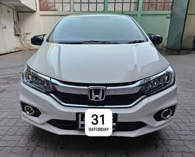 Honda city 1.2 CVT. . showroom Condition