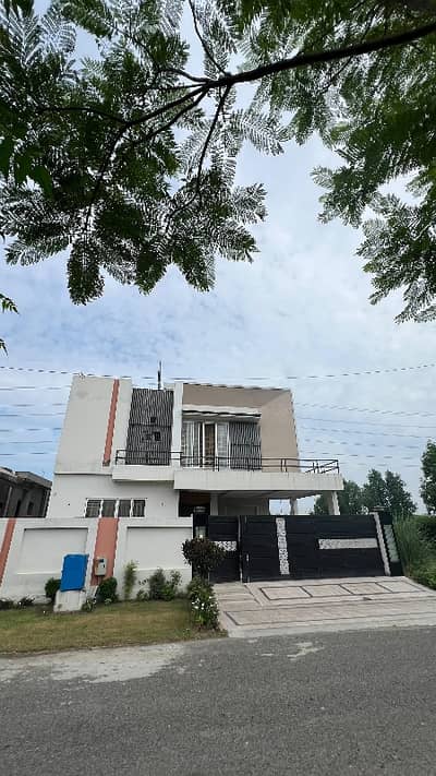 28 Marla House For Sale Facing Park In Banker Avenue Cooperative Housing Society