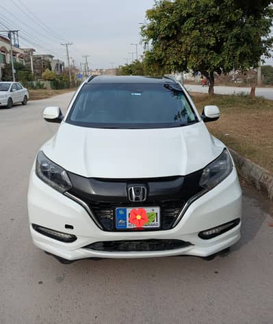 Honda Vezel Z Sencing pearl White islamabad