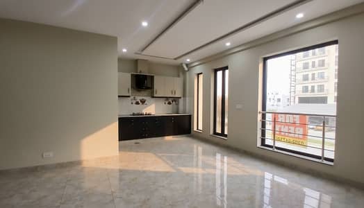 1 bedroom spacious 650 square feet flat only for serious clients