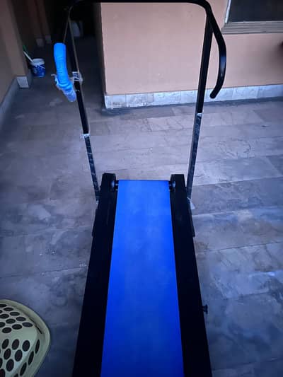 Treadmill machine for sale. Unused
