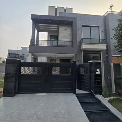 Near To Park & On 45ft Road 10 Marla Brand New House For Sale In Lake City Raiwind Road Lahore