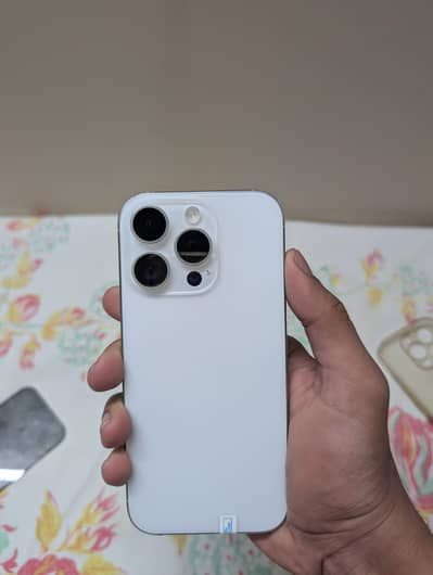 iPhone 16 Pro White Titanium 256GB JV with original 20W charger