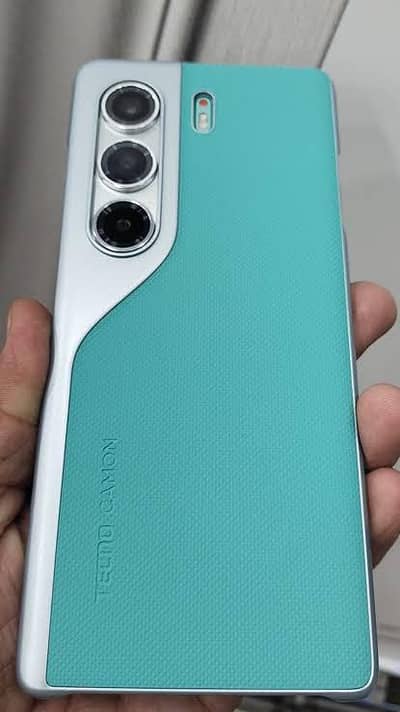 Tecno Camon 40 pro