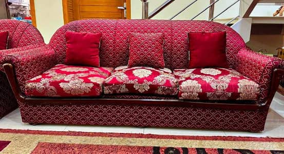 7 Seater Sofa Set. Used (Excellent Condition)