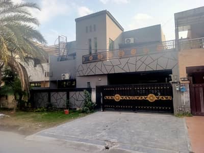 Fully Renovated 10 Marla 5 Bed Rooms Double Kitchen House For Rent