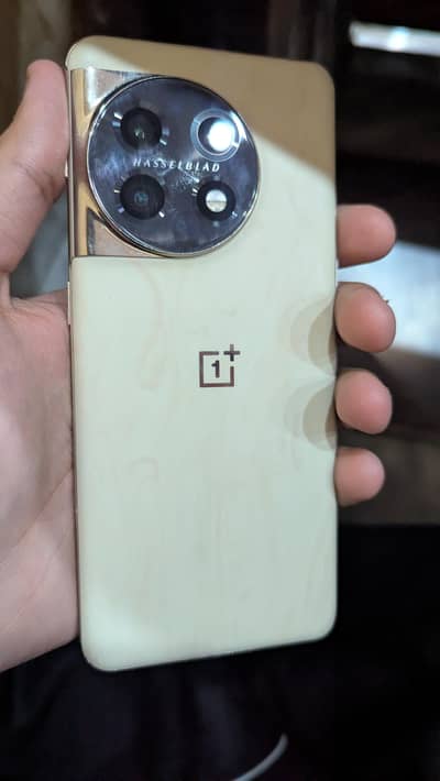 OnePlus 11