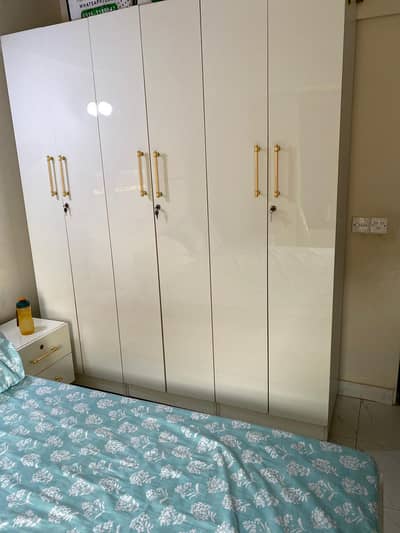 White furniture for sell (Made In Super Gloss)