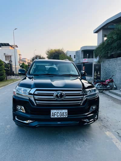 Toyota Land Cruiser ZX V8