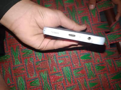 Mera mobile Bilkul 10/10 box bhi ha