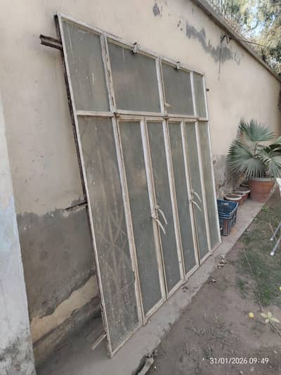 02 solid metal iron made 6x6ft windows