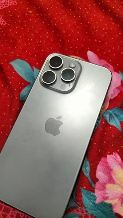 15 pro max ALL ok FU,, 256 GB , sim time available