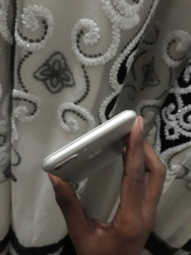 iphone 7 plus pta approved 5