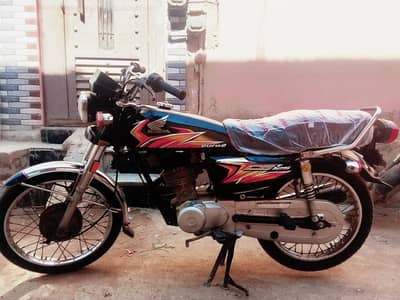 Honda125 Model 2021 Hyderabad number ha vip bike ha urgent sell