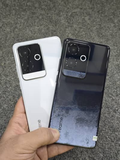 Realme GT6 16 GB Ram 256 GB Rom Non PTA