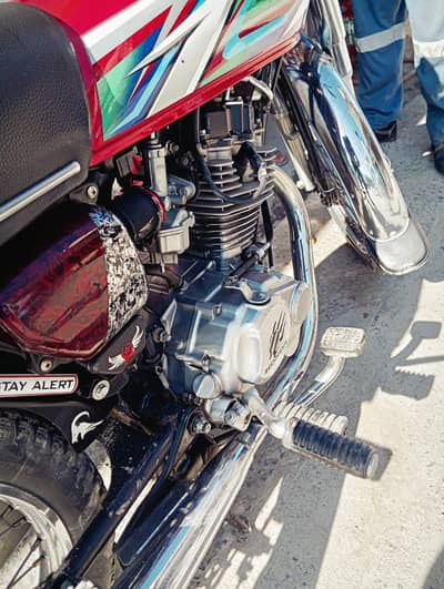 honda 125 urgent sale 10/10 condition 2023 model 1 hand use