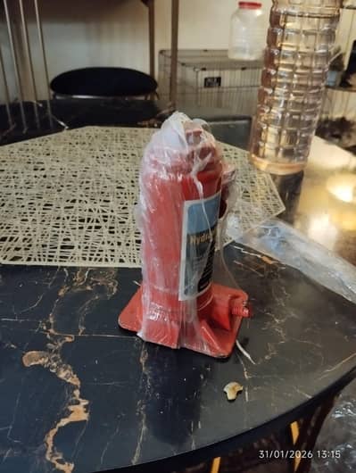 Hydraulic jack 2 ton