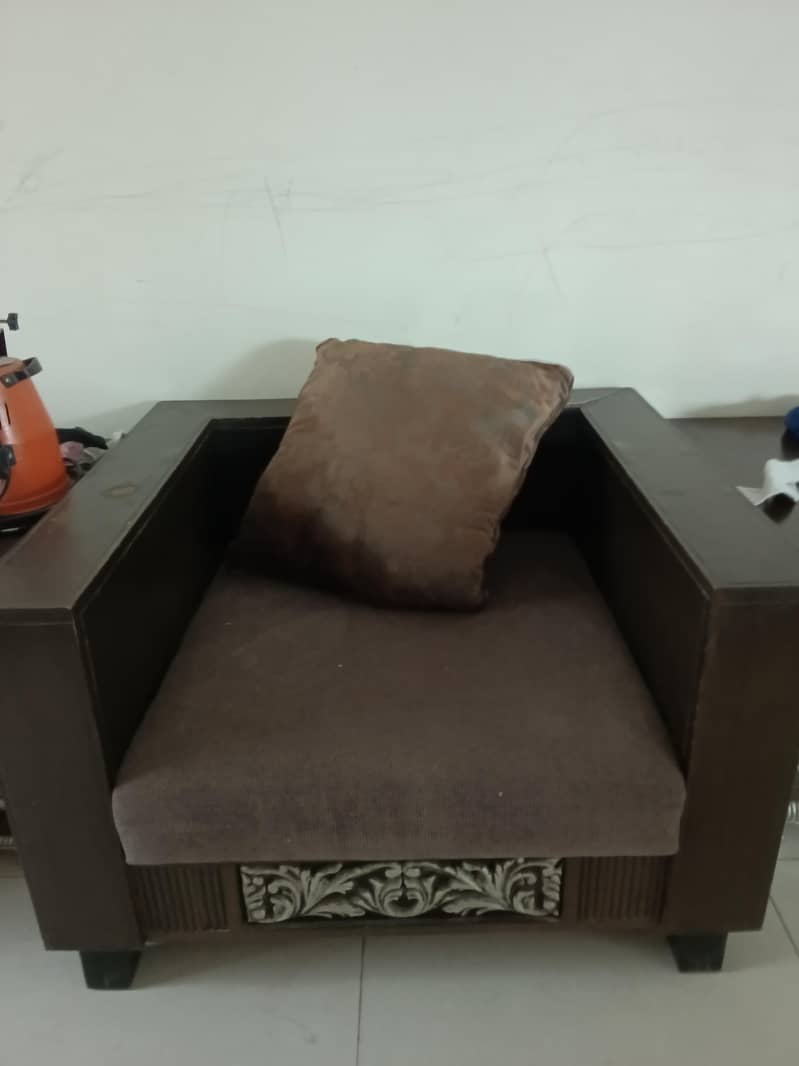 sofas set with table and cusions 2