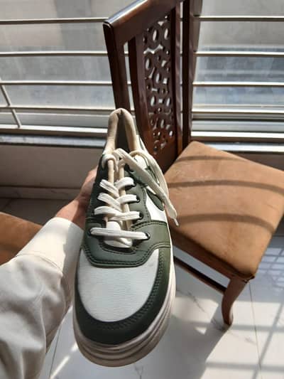 new shoes aik dafa use hua ha size 41