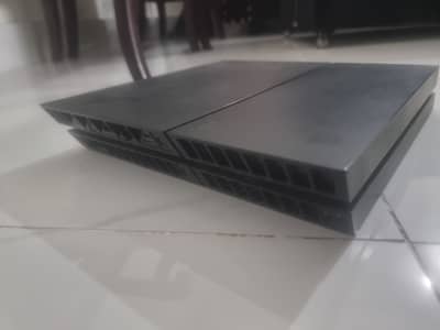 PS4 Fat Mint Condition 10/10 [5 DVD's] [7 Offline Games]