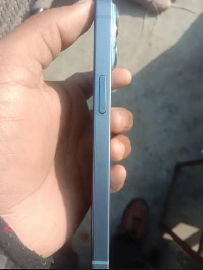 I phone 14 water pack betry helth84 all ok