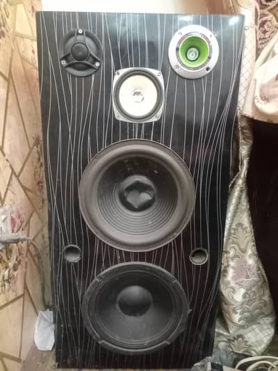 Speakers for sale in good condition