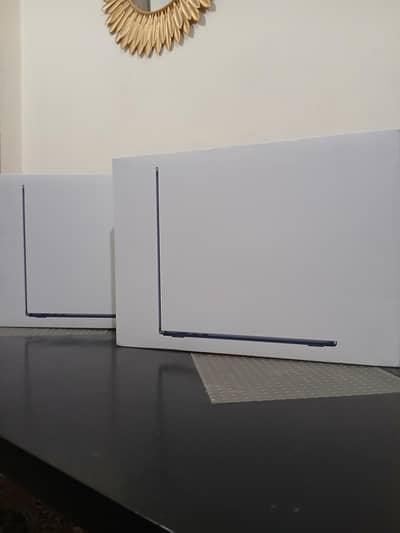 Macbook Air M4, 15", (16/512) New/Box Pack.