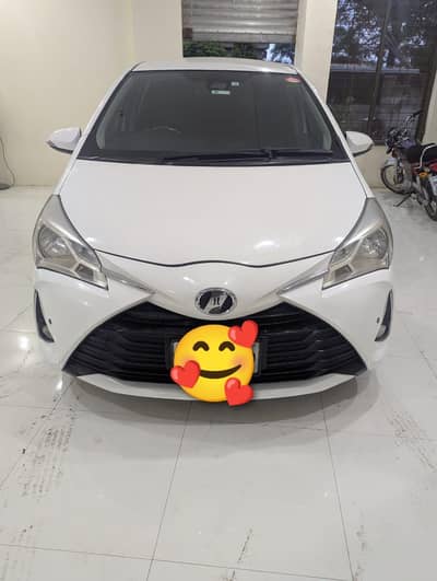 Toyota Vitz 2019/ 2021 beautiful car for urgent sale