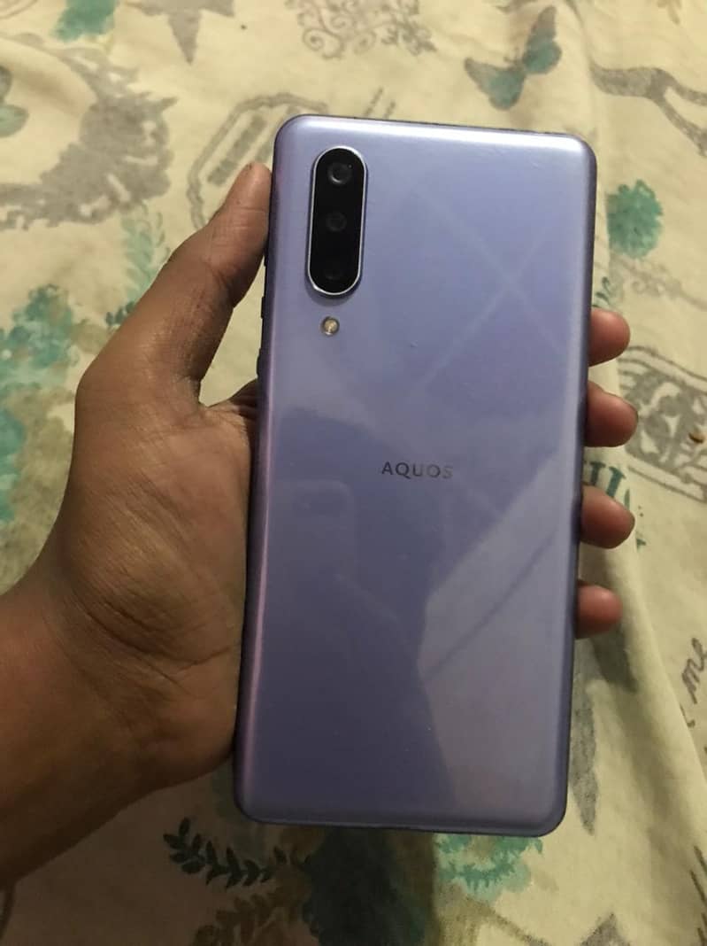 Aquos zero 5g basic 0