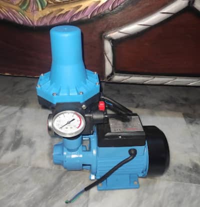 High pressure booster pump
