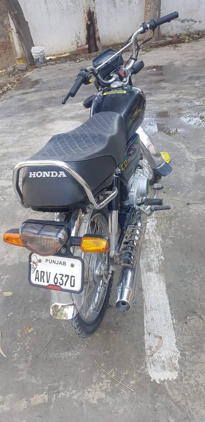 Honda CD 70 2023