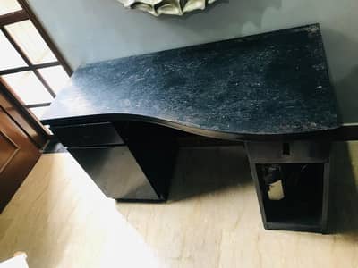 TABLE FOR URGENT SALE